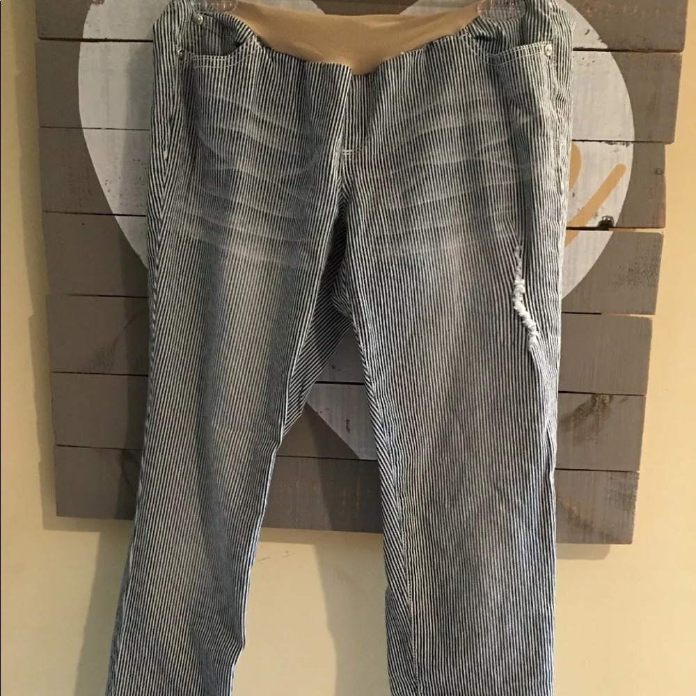 A Pea in a Pod Maternity Jeans. Size 30. Striped